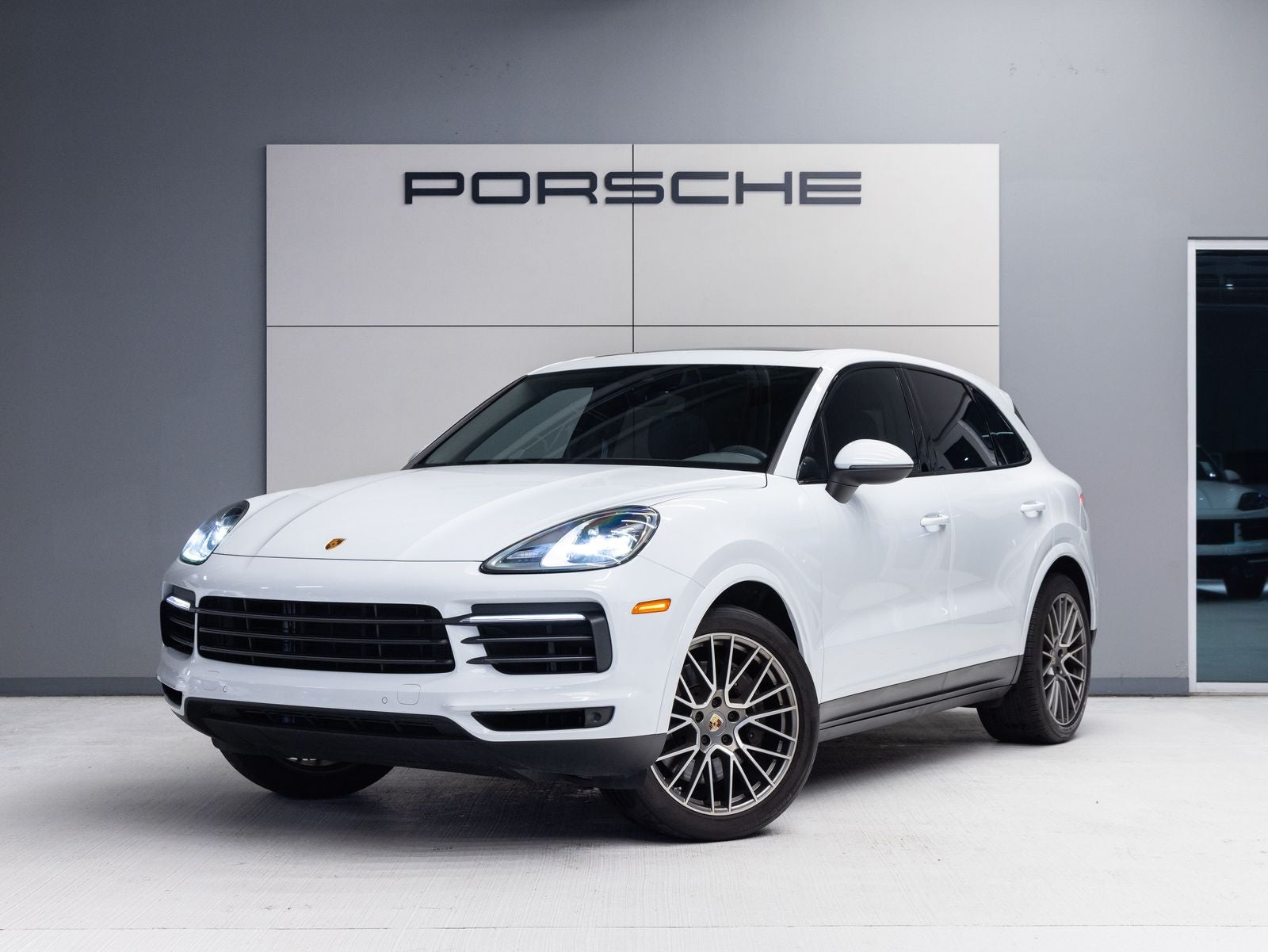 2023 Porsche Cayenne Cayenne Platinum Edition (MY23)
