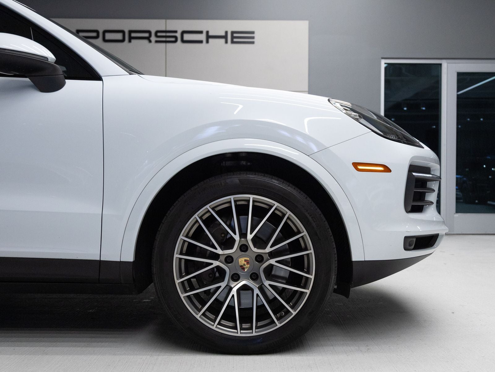 2023 Porsche Cayenne Cayenne Platinum Edition (MY23)