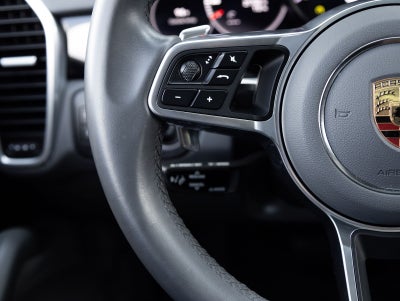 2023 Porsche Cayenne Cayenne Platinum Edition (MY23)