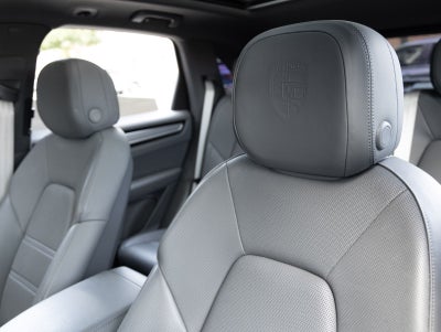 2023 Porsche Cayenne Cayenne Platinum Edition (MY23)