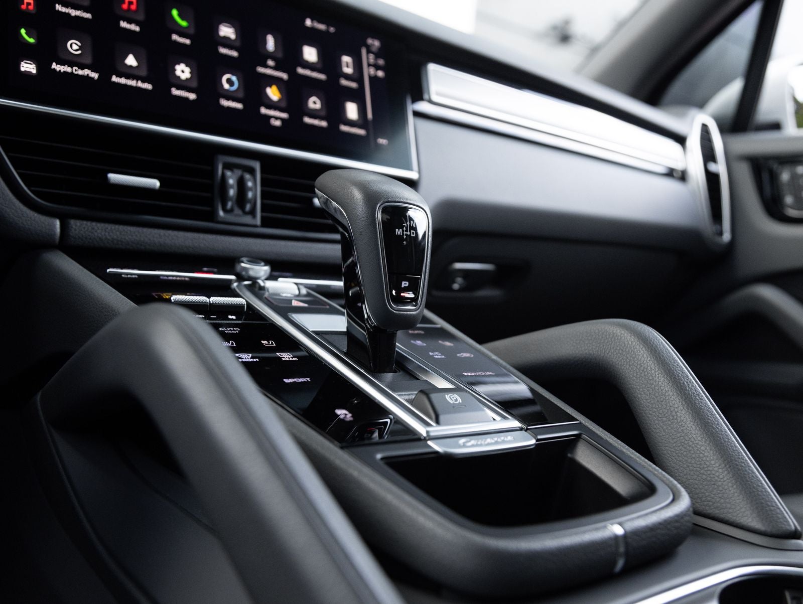 2023 Porsche Cayenne Cayenne Platinum Edition (MY23)