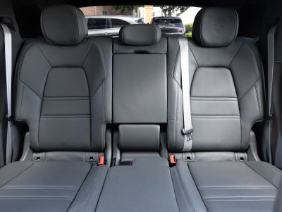 2023 Porsche Cayenne Cayenne Platinum Edition (MY23)