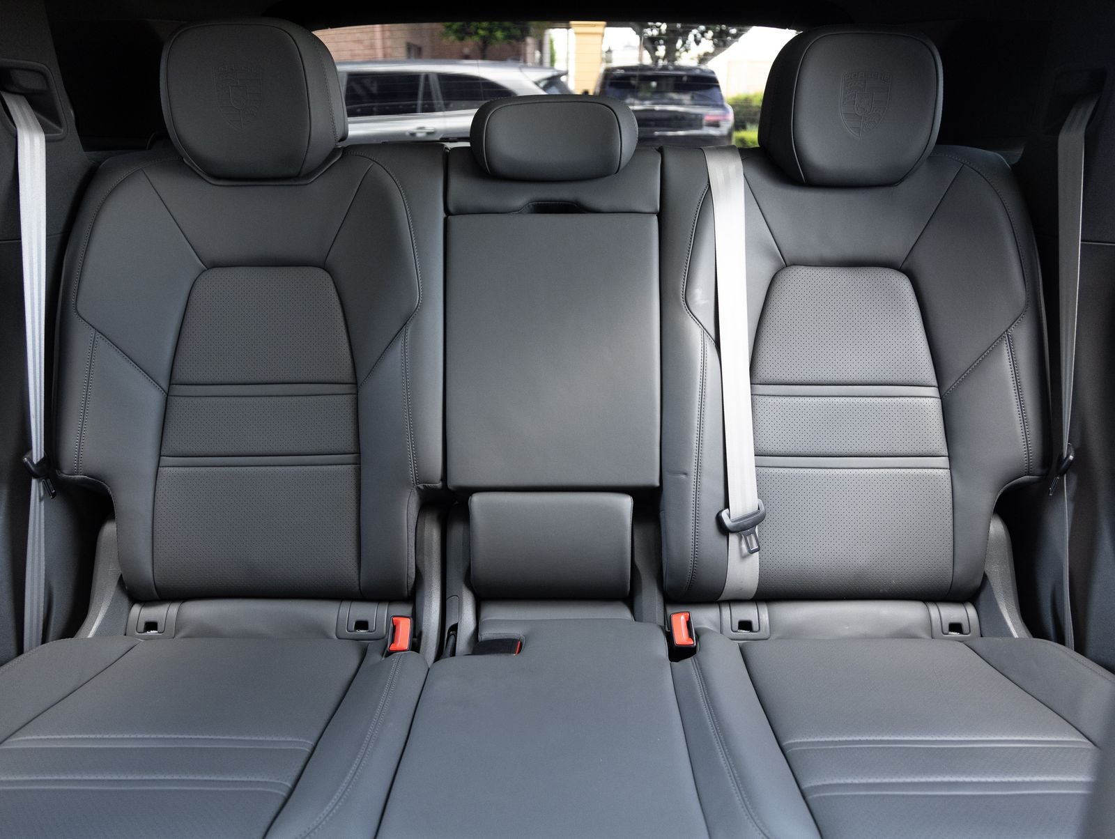 2023 Porsche Cayenne Cayenne Platinum Edition (MY23)