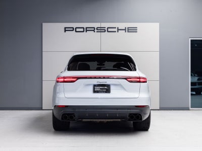 2023 Porsche Cayenne Cayenne Platinum Edition (MY23)