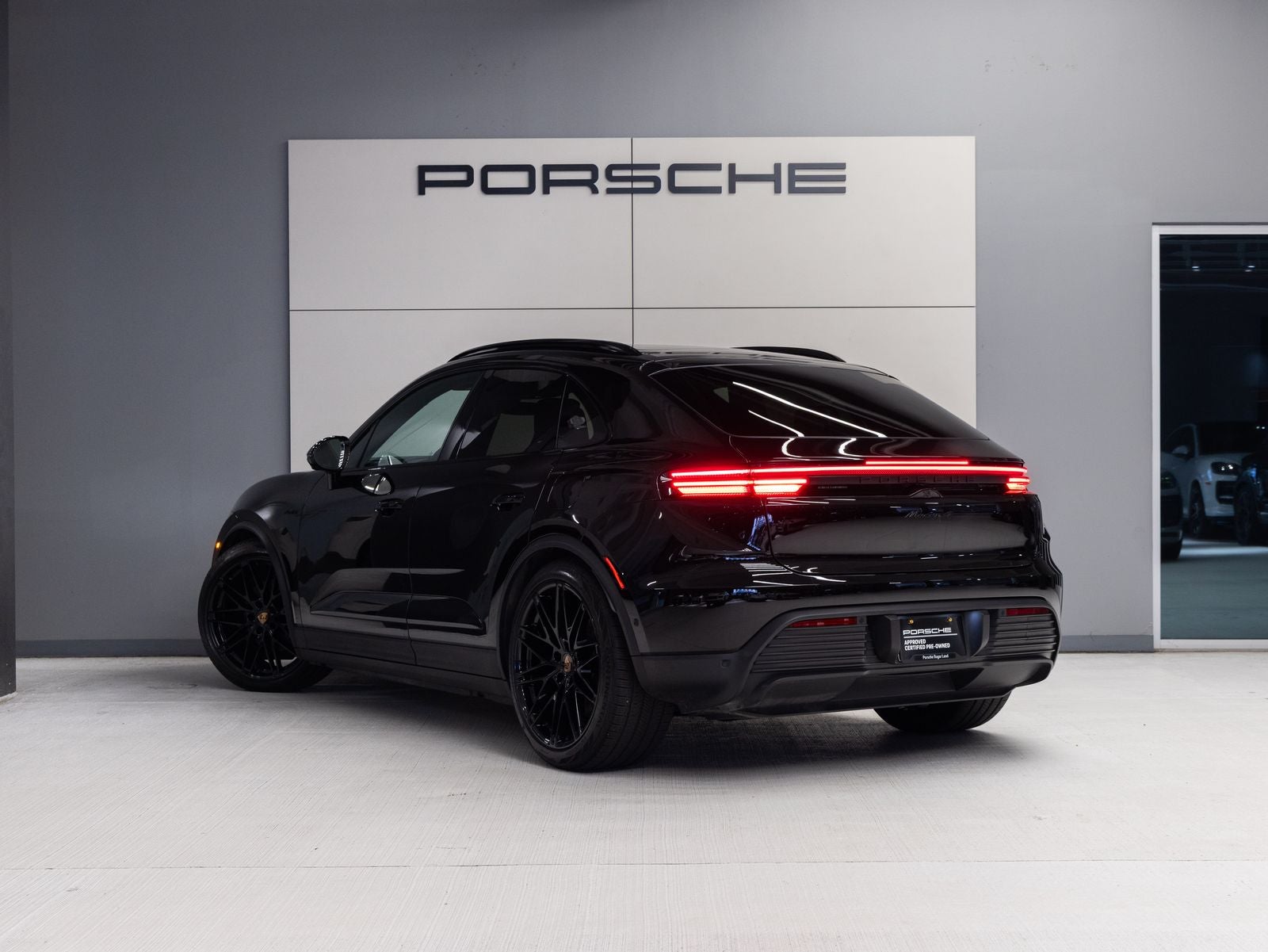 2025 Porsche Macan Macan 4 Electric