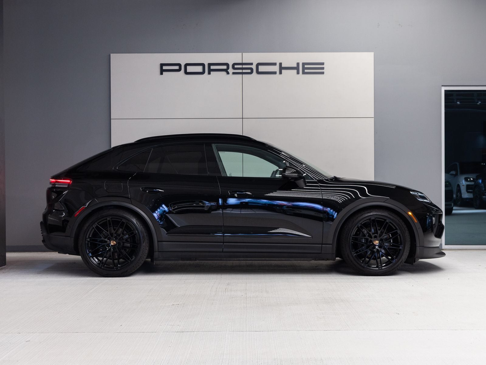 2025 Porsche Macan Macan 4 Electric