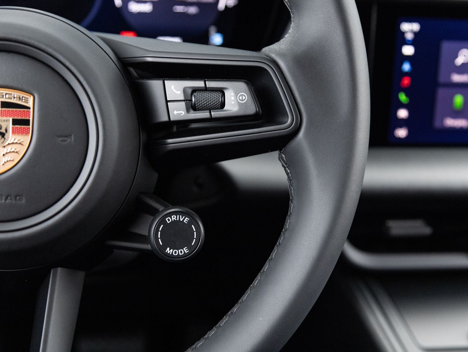 2025 Porsche Macan 4 Electric