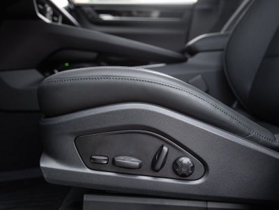 2025 Porsche Macan 4 Electric