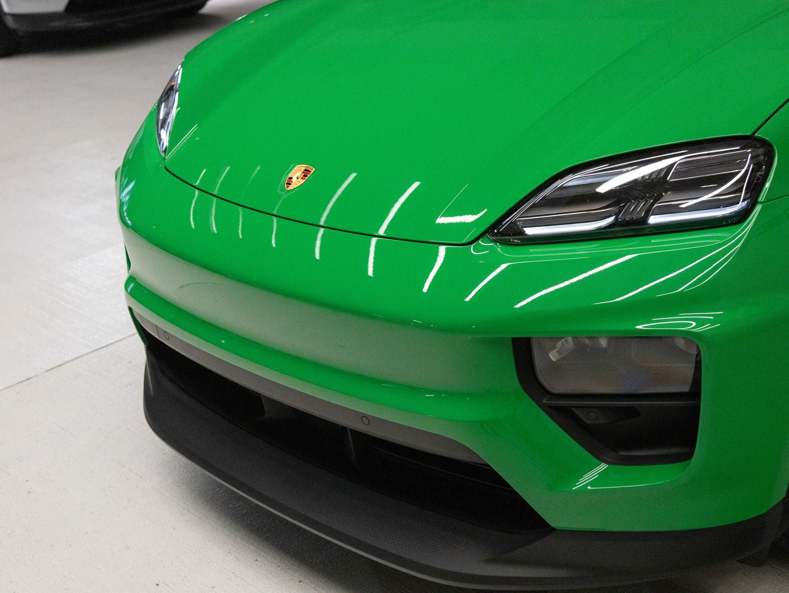 2025 Porsche Macan 4 Electric