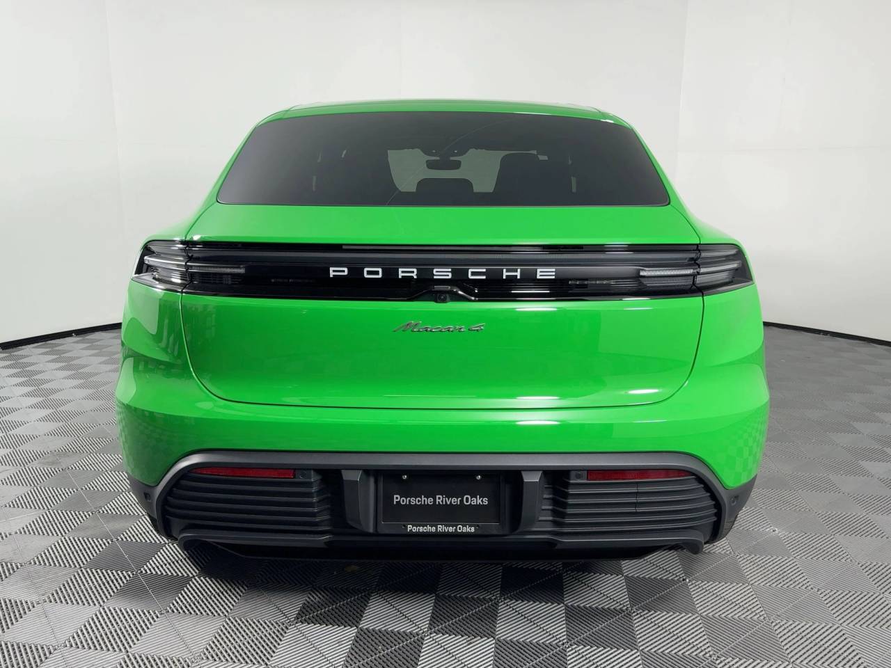 2025 Porsche Macan 4 Electric