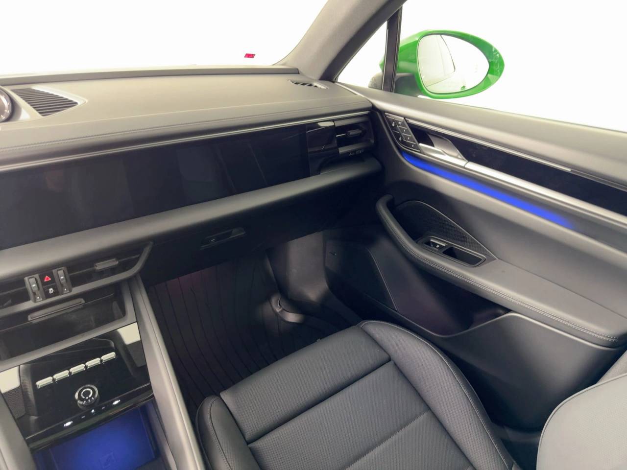 2025 Porsche Macan 4 Electric