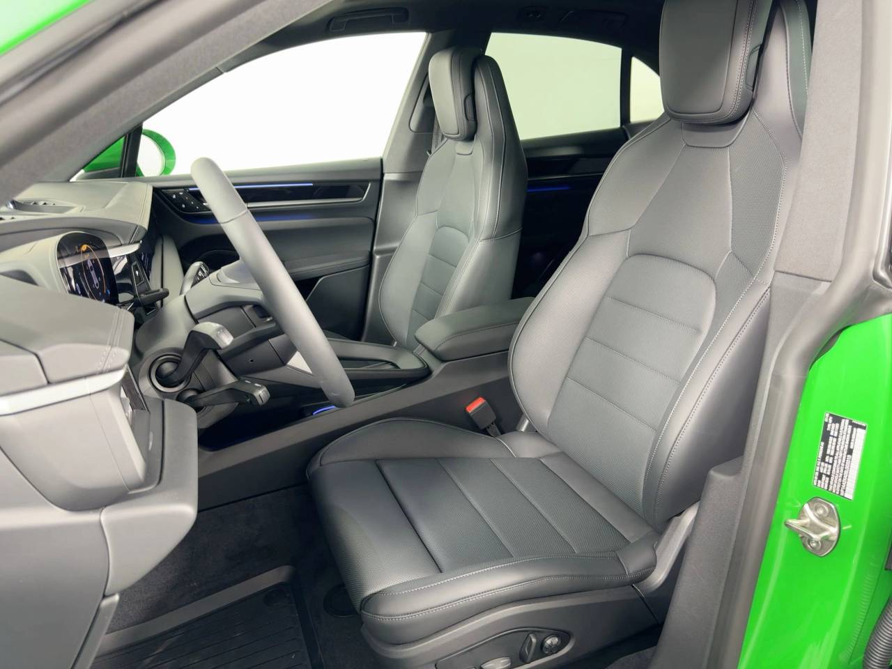 2025 Porsche Macan 4 Electric