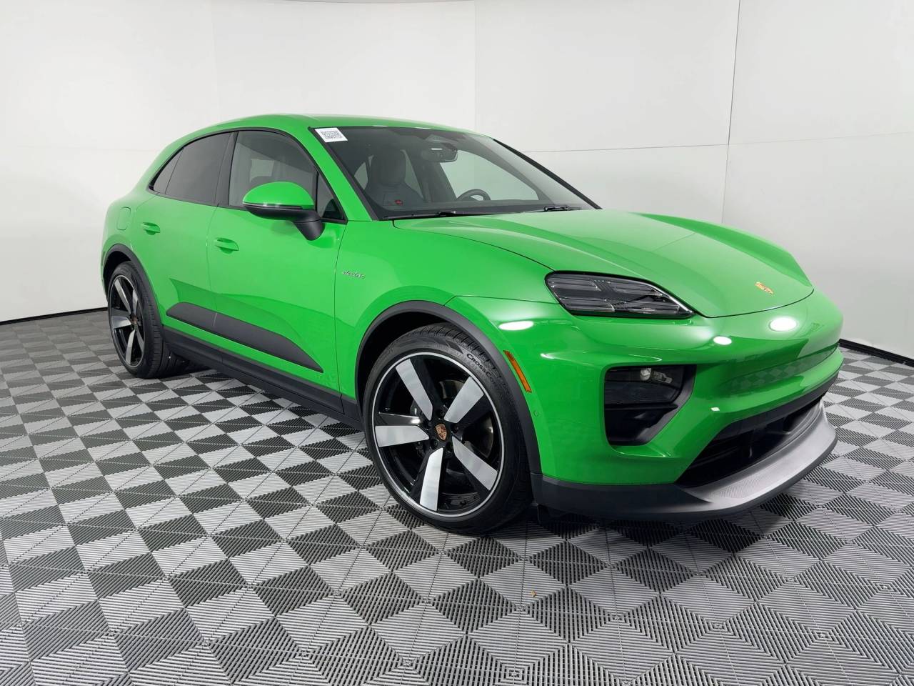 2025 Porsche Macan 4 Electric