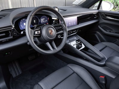 2026 Porsche Macan 4 Electric