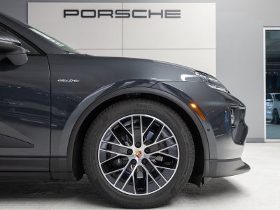 2026 Porsche Macan Macan 4 Electric