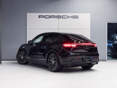 2026 Porsche Macan 4 Electric