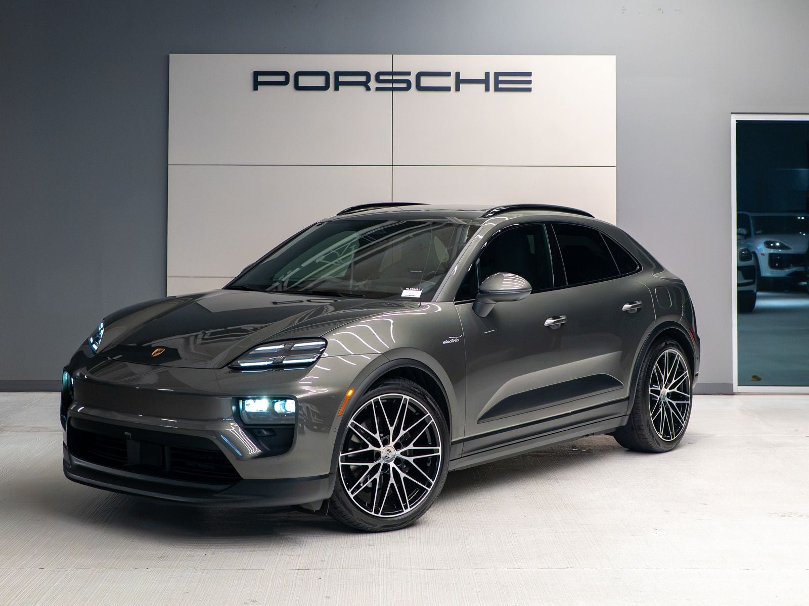 2024 Porsche Macan Macan 4