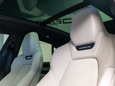 2024 Porsche Macan Macan 4