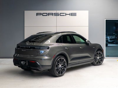 2024 Porsche Macan Macan 4