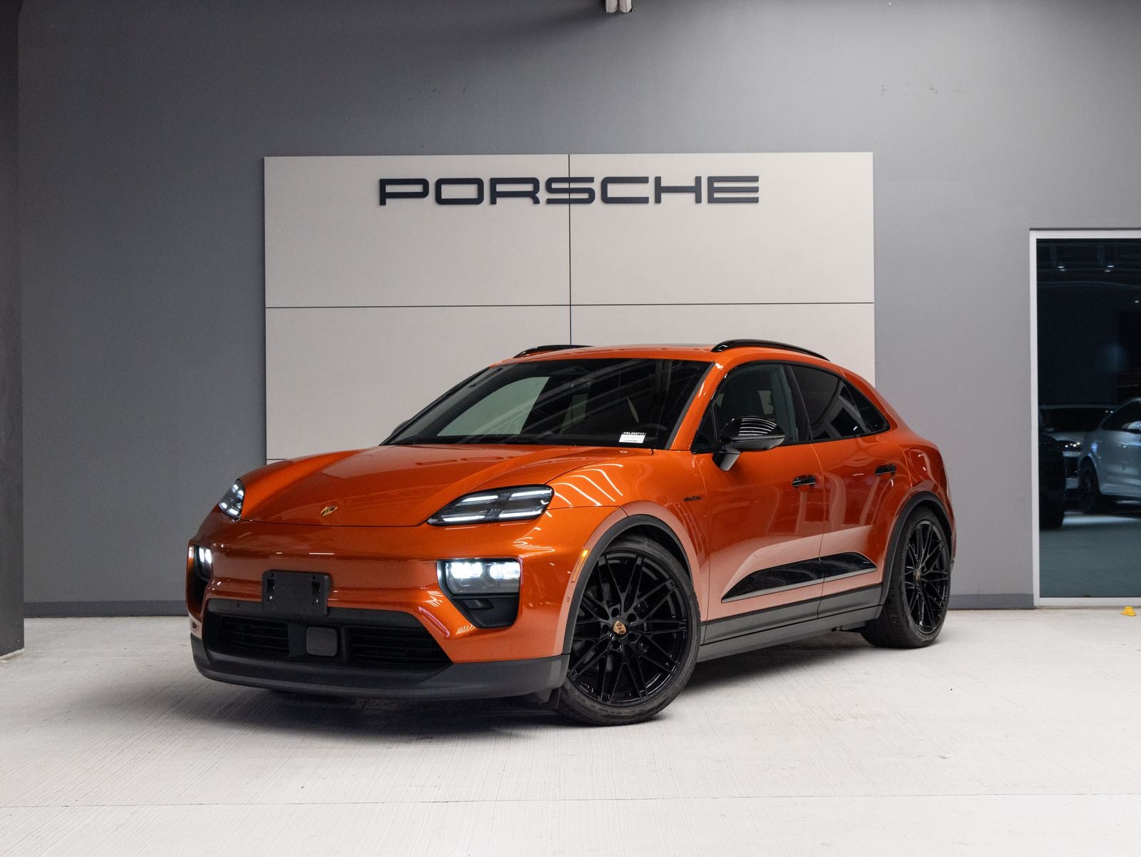 2025 Porsche Macan 4 Electric