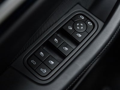 2025 Porsche Macan 4 Electric