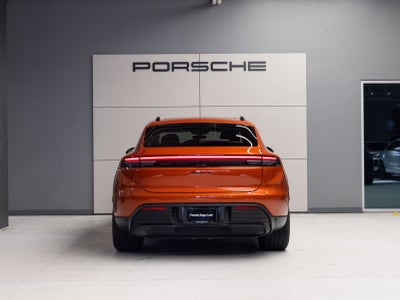 2025 Porsche Macan 4 Electric
