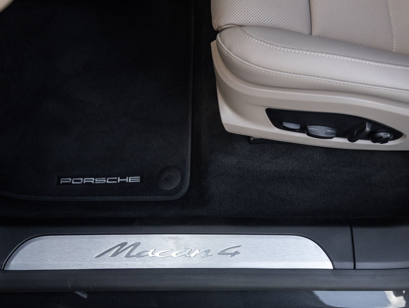 2026 Porsche Macan 4 Electric