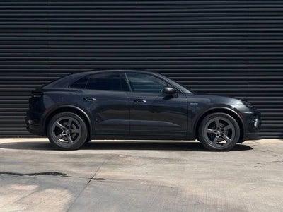2026 Porsche Macan 4 Electric