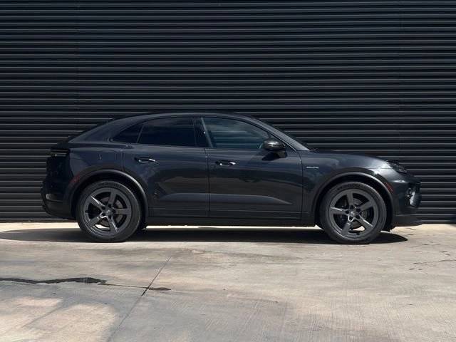 2026 Porsche Macan 4 Electric