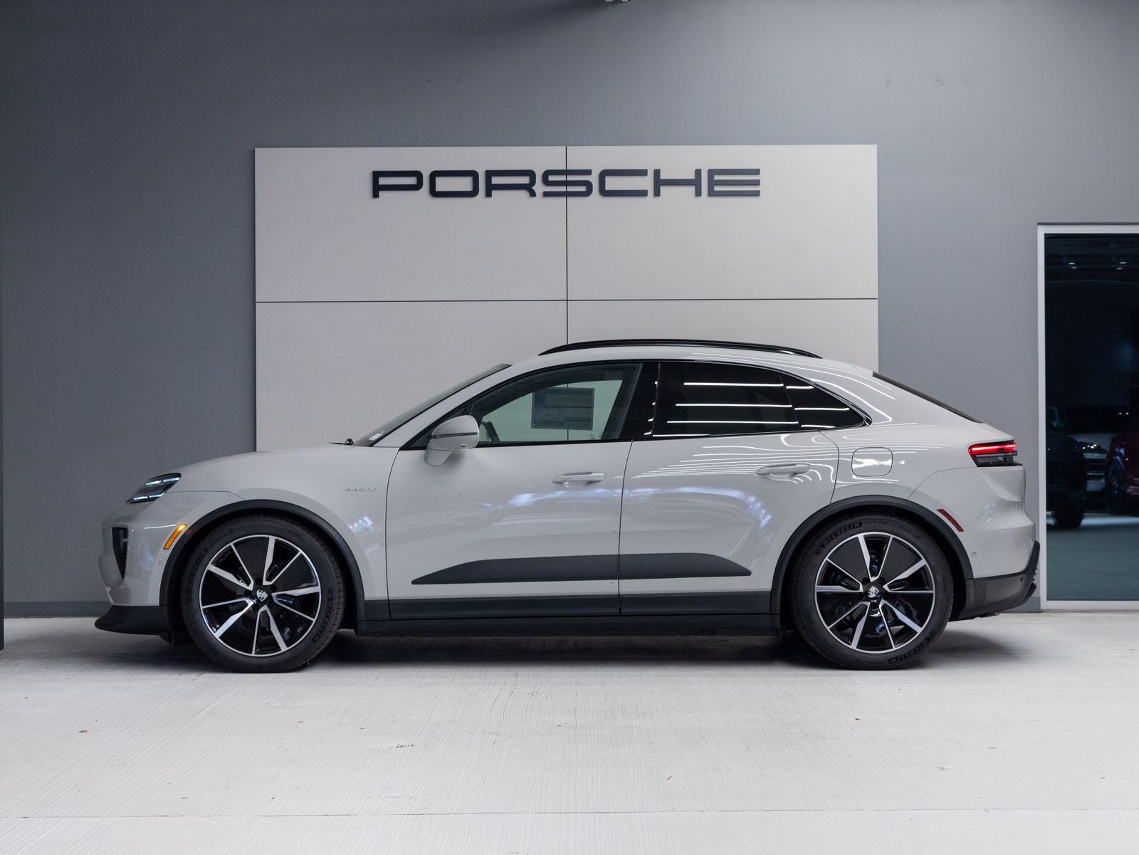 2026 Porsche Macan 4 Electric
