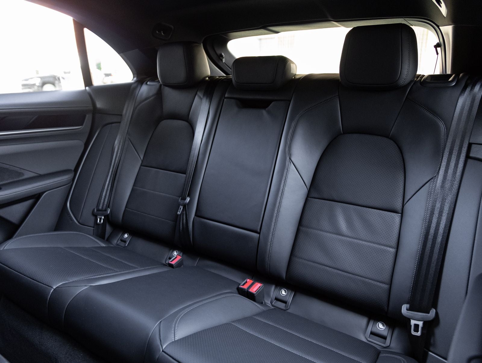 2026 Porsche Macan 4 Electric