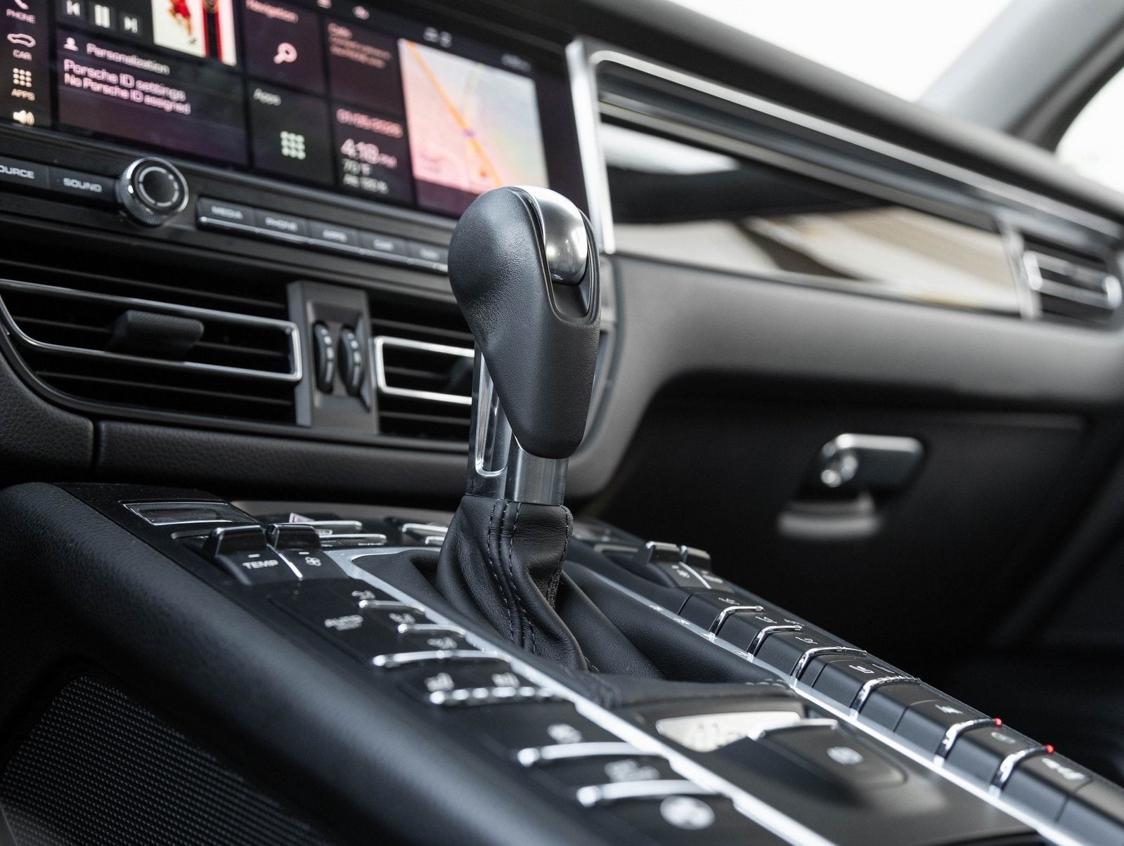 2021 Porsche Macan Macan S (MY21)