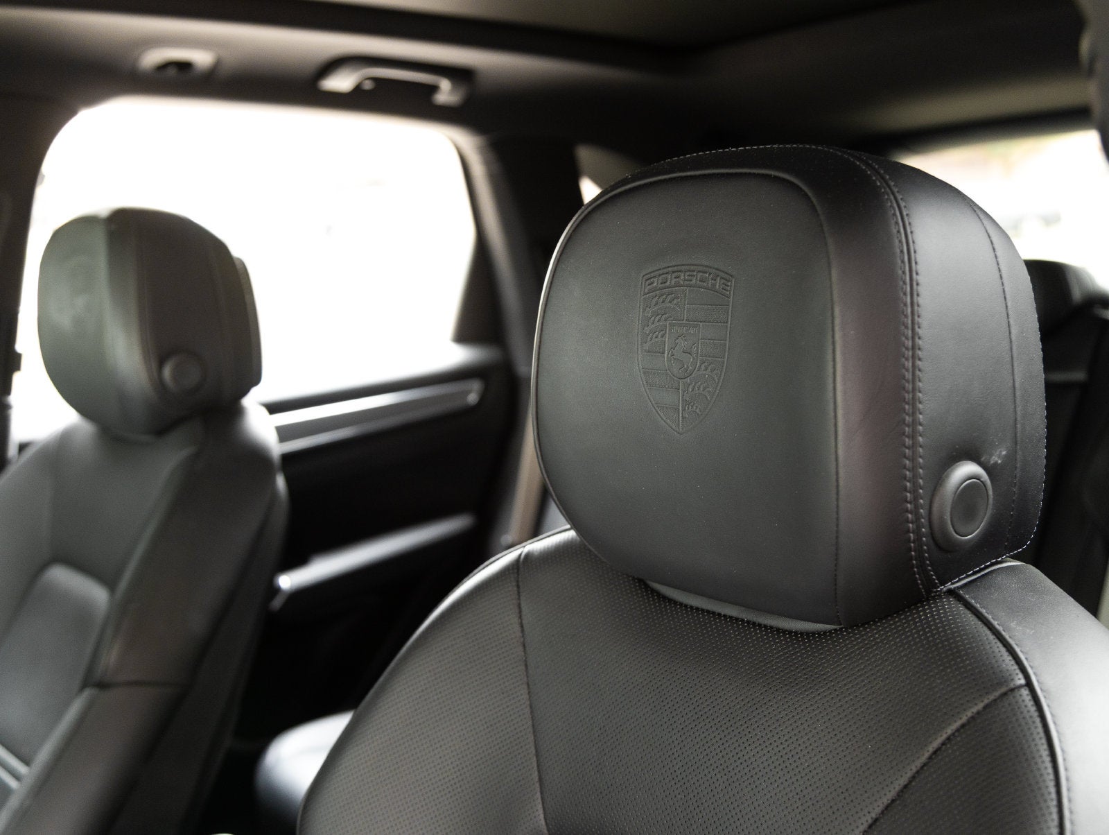 2023 Porsche Cayenne Cayenne S Platinum Edition