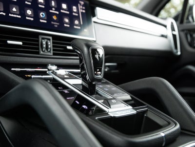 2023 Porsche Cayenne Cayenne S Platinum Edition