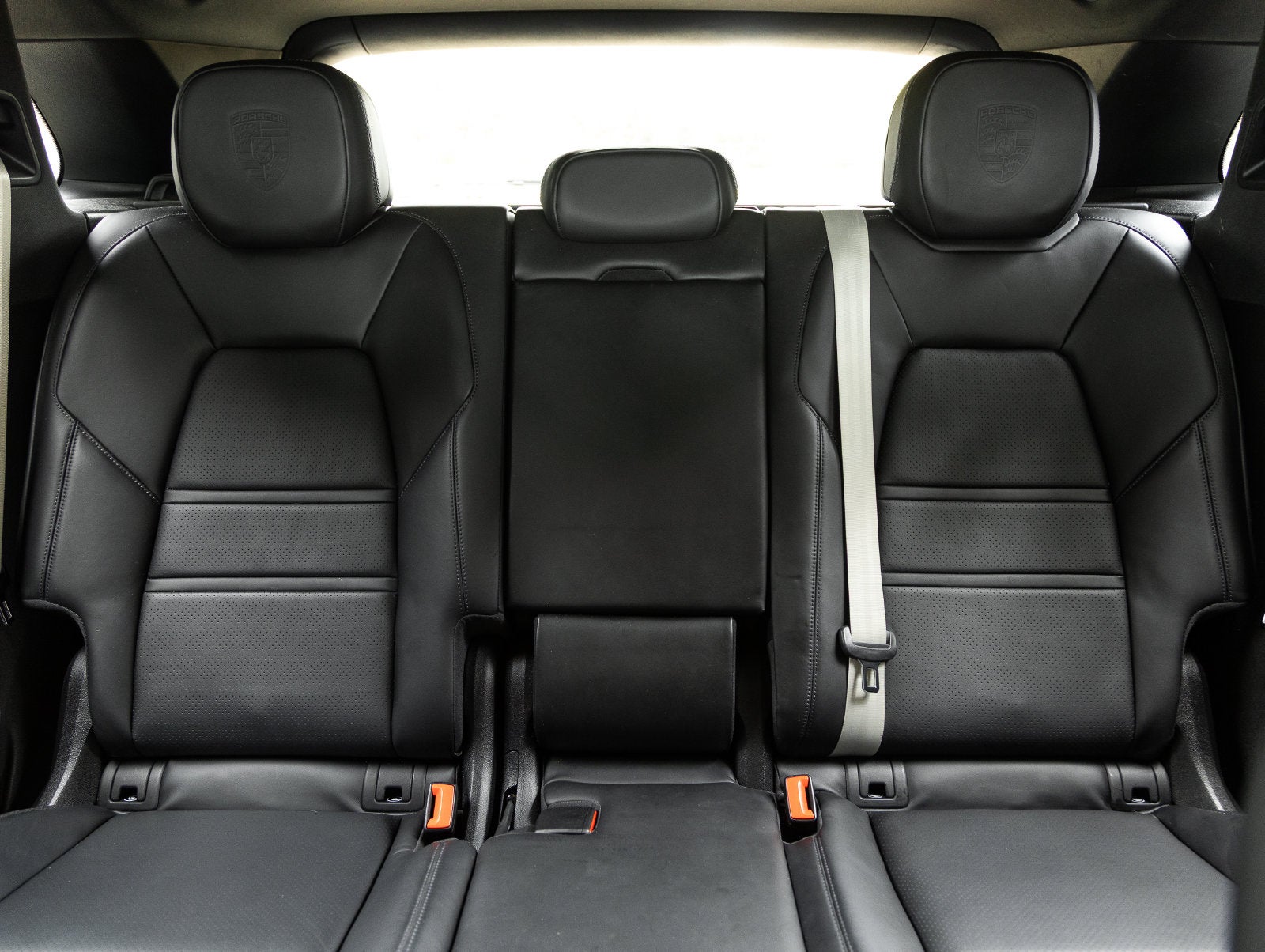 2023 Porsche Cayenne Cayenne S Platinum Edition