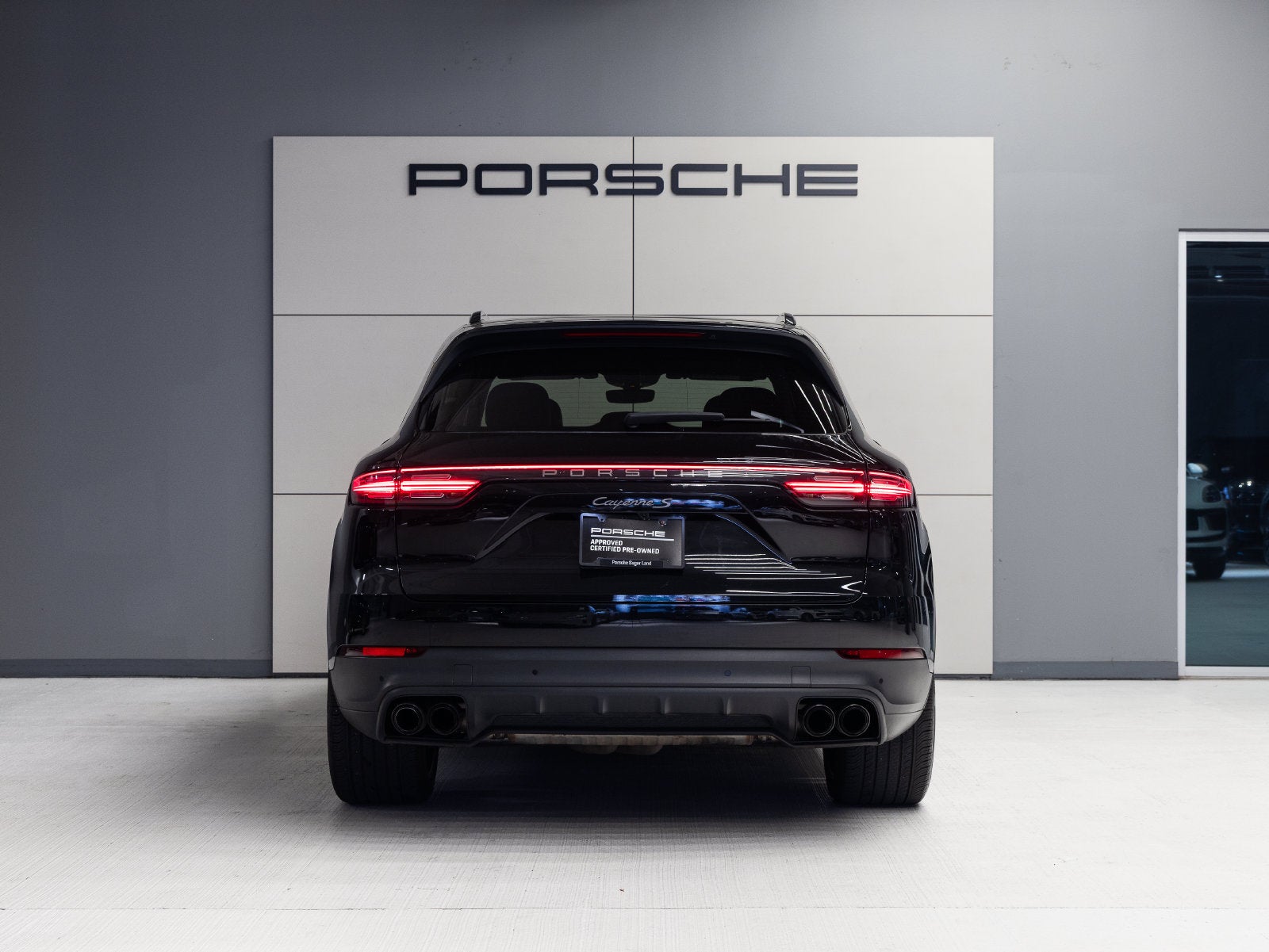 2023 Porsche Cayenne Cayenne S Platinum Edition