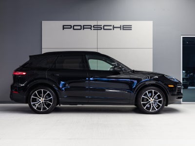 2023 Porsche Cayenne Cayenne S Platinum Edition