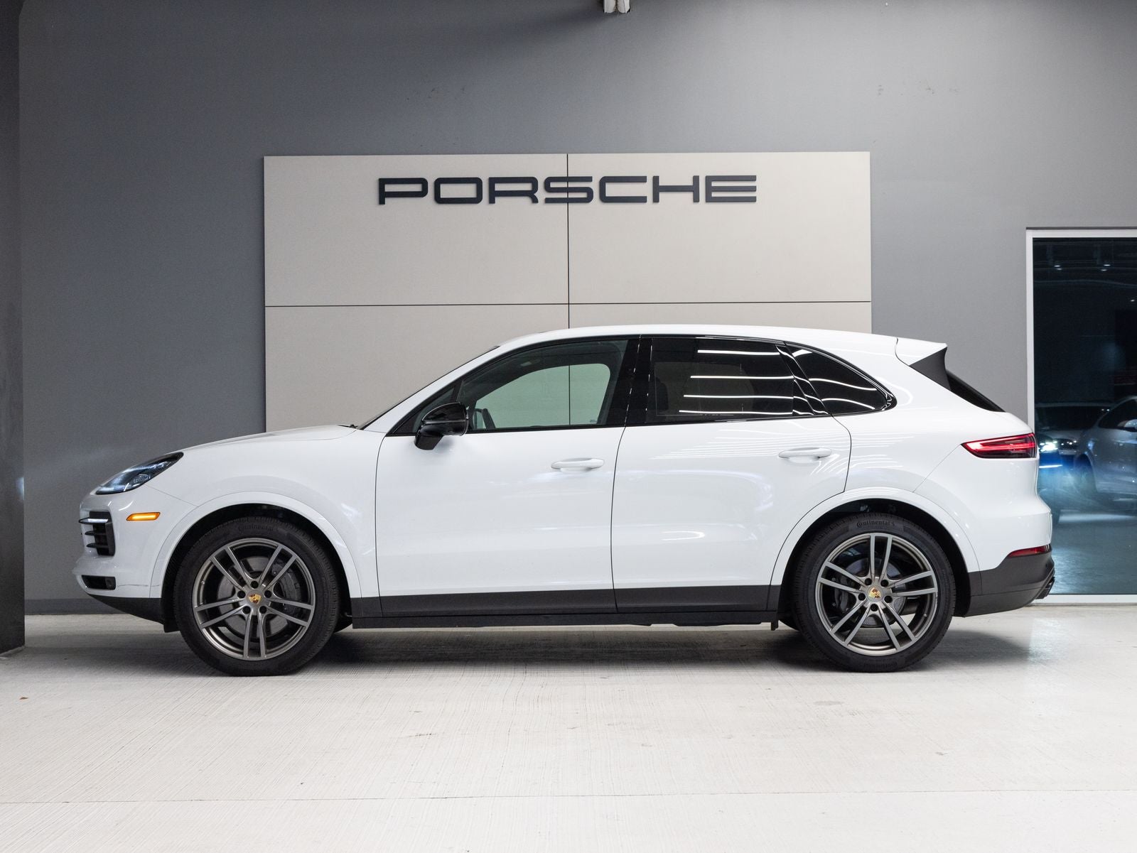 2023 Porsche Cayenne S Platinum Edition