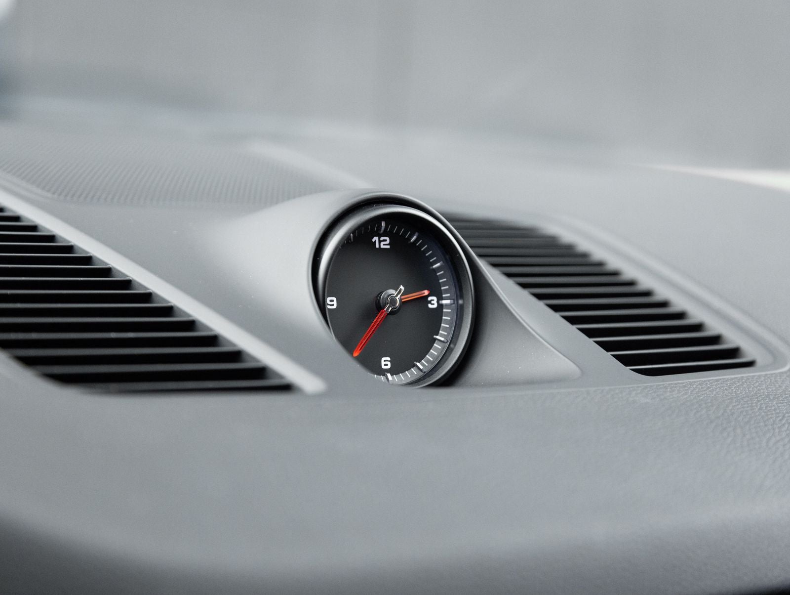 2023 Porsche Cayenne S Platinum Edition