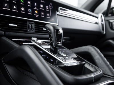 2023 Porsche Cayenne S Platinum Edition