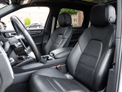 2023 Porsche Cayenne S Platinum Edition