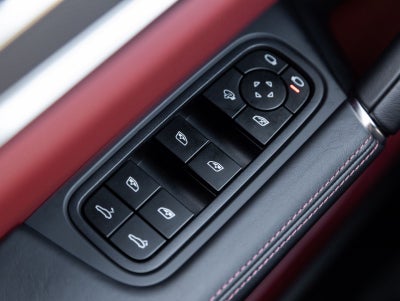 2023 Porsche Cayenne S Platinum Edition