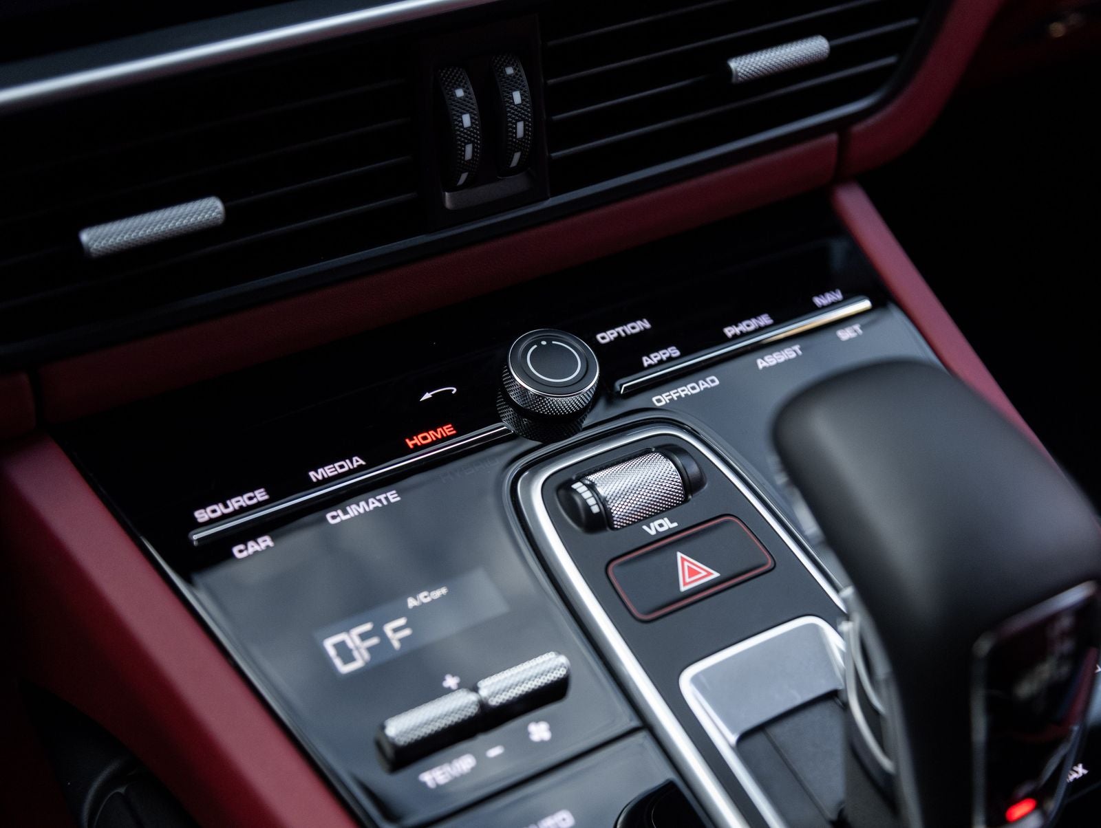 2023 Porsche Cayenne S Platinum Edition