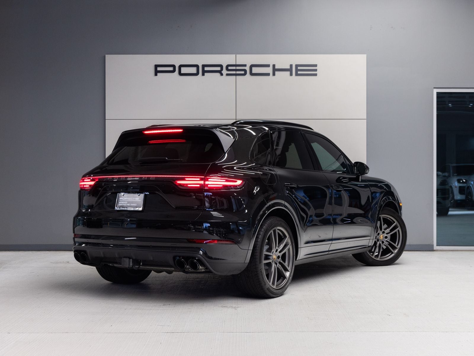 2023 Porsche Cayenne S Platinum Edition
