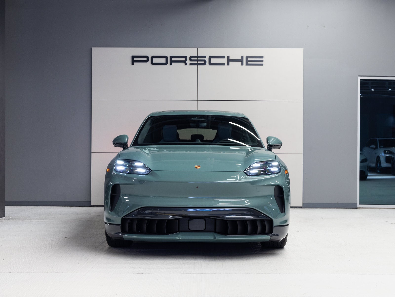 2026 Porsche Cayenne Cayenne S Electric