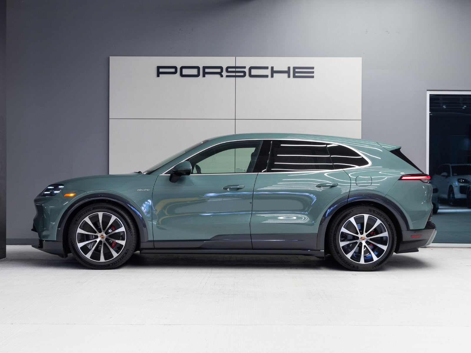 2026 Porsche Cayenne Cayenne S Electric