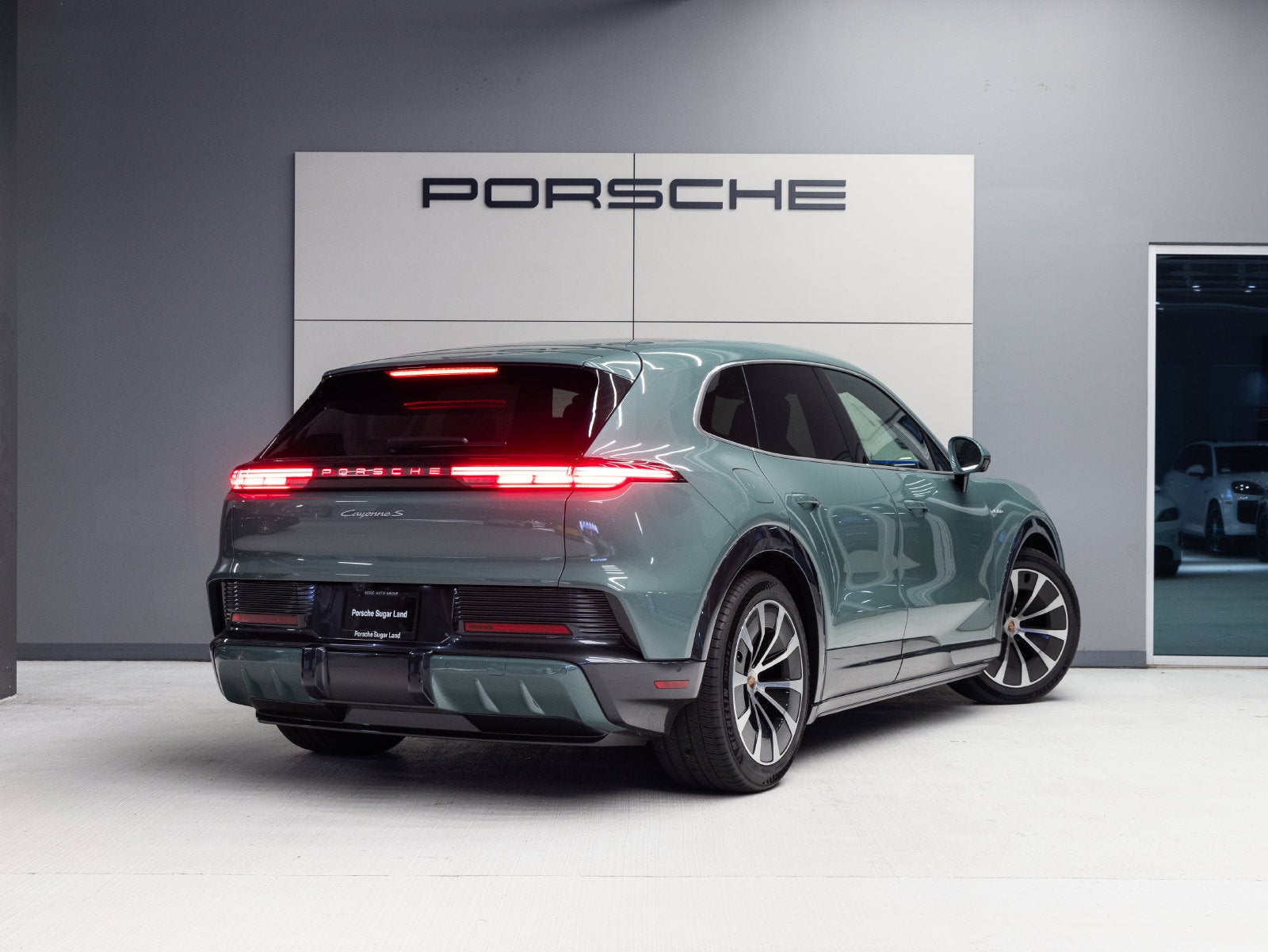 2026 Porsche Cayenne Cayenne S Electric
