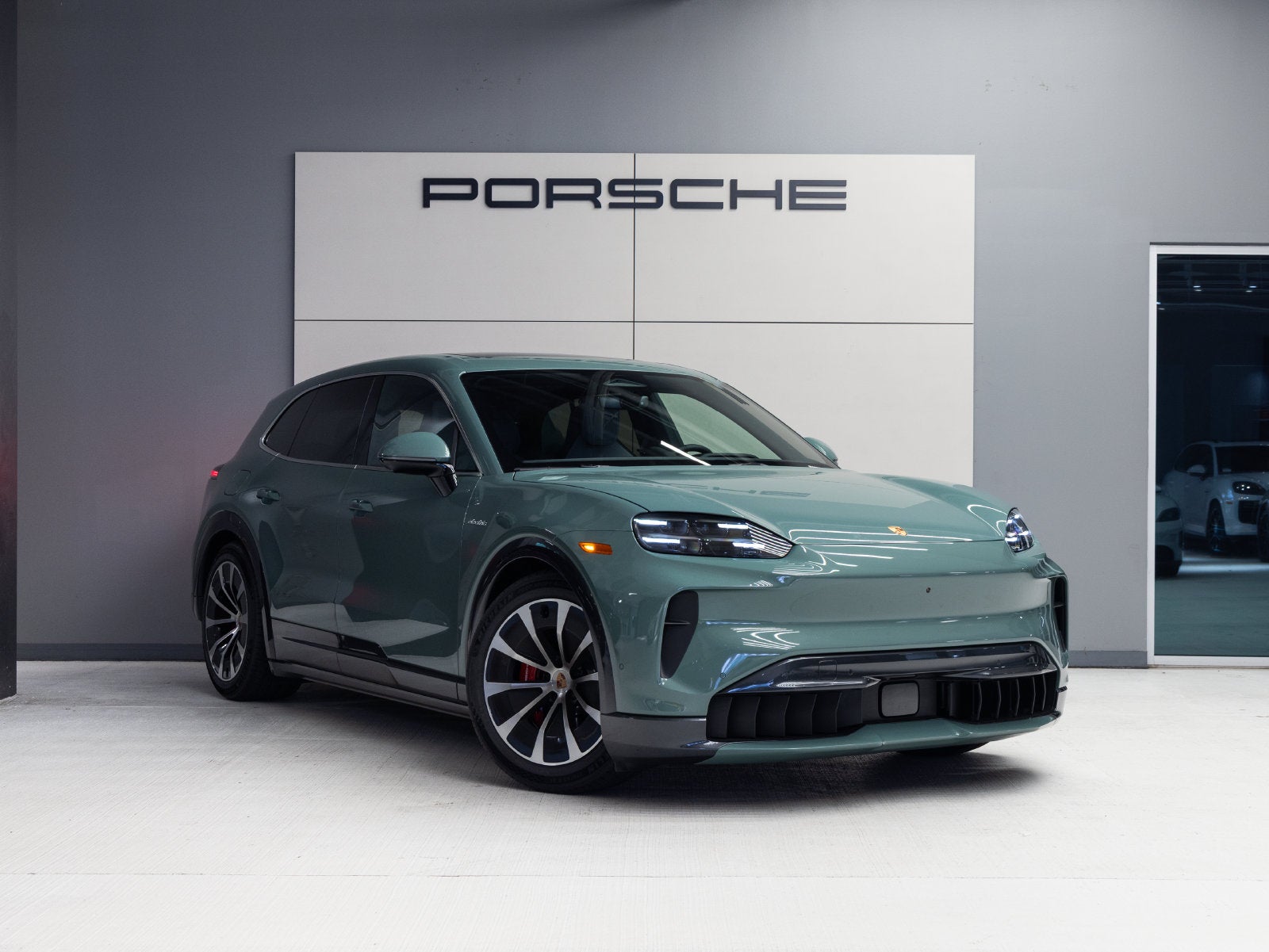 2026 Porsche Cayenne Cayenne S Electric