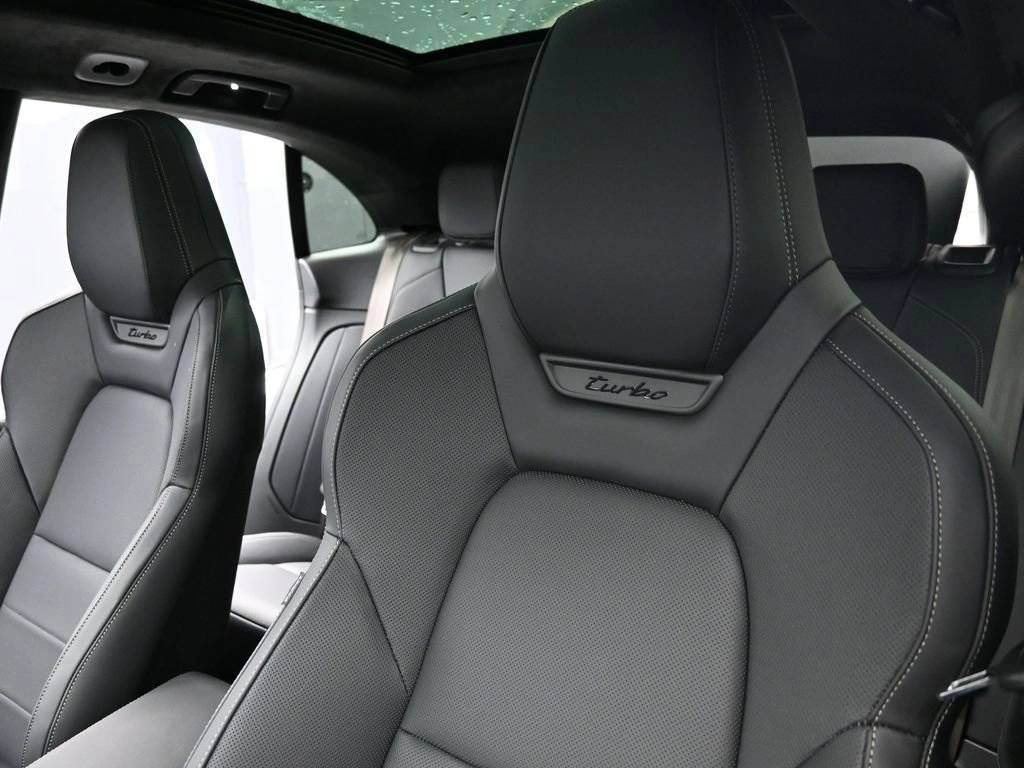 2025 Porsche Macan Turbo Electric