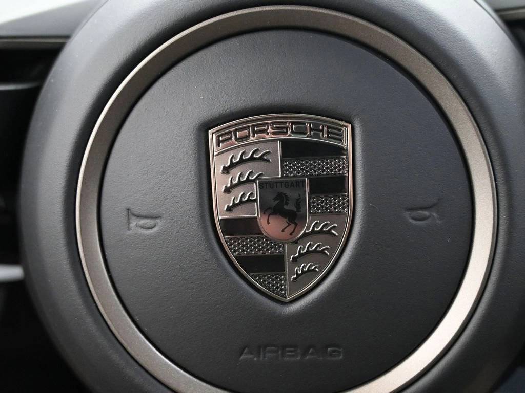 2025 Porsche Macan Turbo Electric